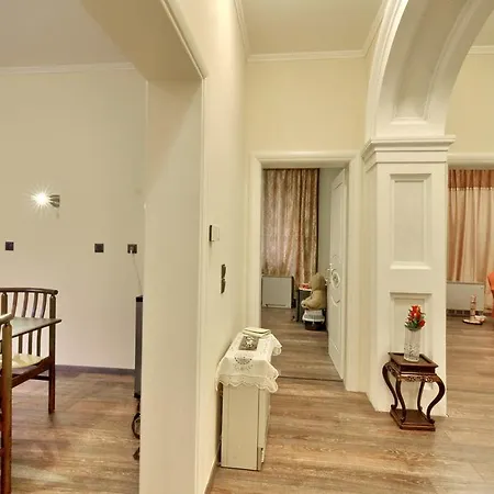 Lemonia Luxury דירה